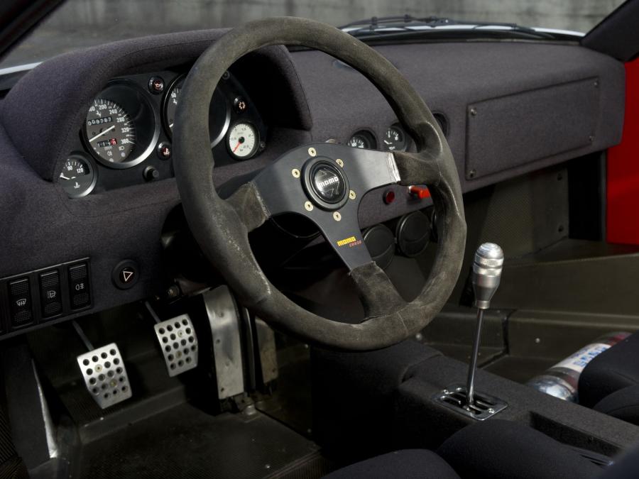 Панель приборов Ferrari F40 GT by Michelotto 1993 года  (фото 4 из 24)